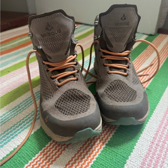 Vasque Hiking Boots - Picture 5 of 5